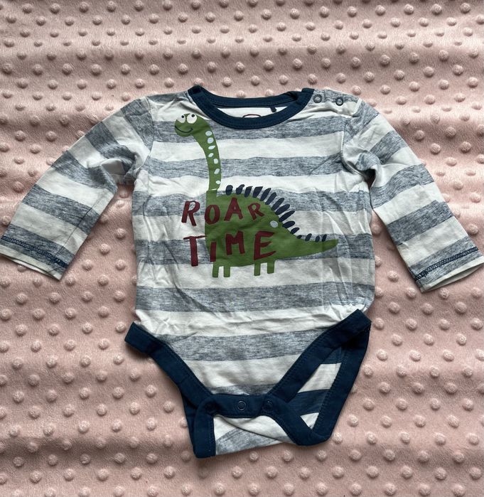 Komplet chłopięcy spodnie i body rozmiar 62