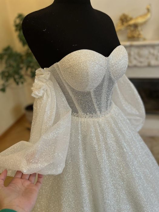 РОЗПРОДАЖ весільних та вечірніх суконь ВІД 1000гр.