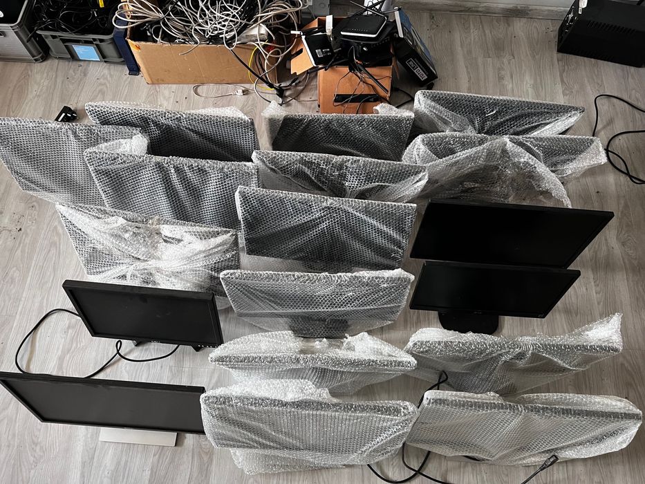 Pakiet monitorów LCD 18 sztuk - do firmy