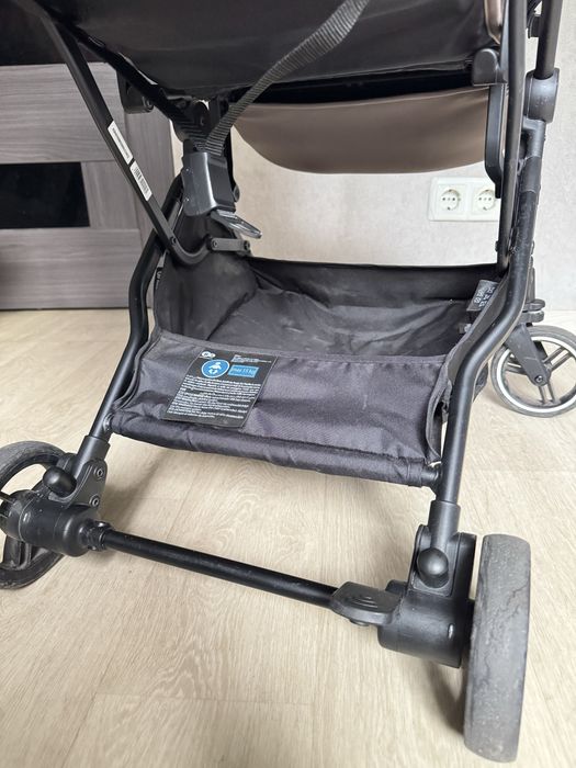 Kinderkraft Indy 2 легка прогулянкова коляска прогулянковий візочок
