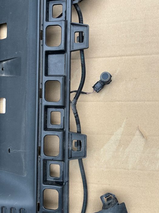 Kamera cofania czujniki parkowania instalacja  Renault Twingo III