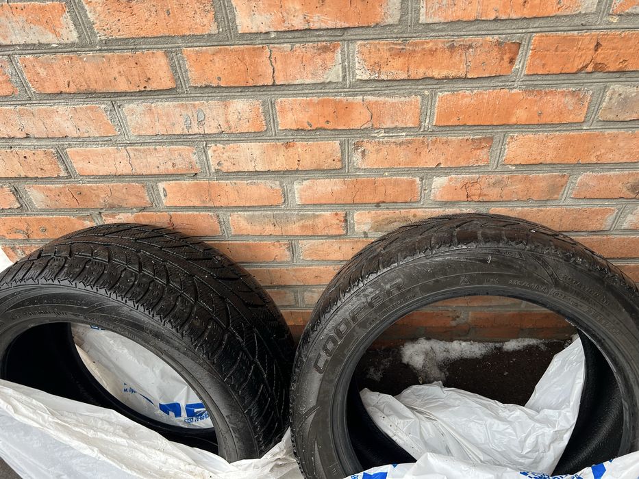 Зимова резина Cooper 235/50 18