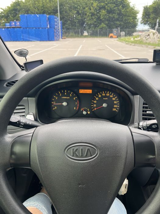 Продам KIA Rio  1,4  2008 рік, автомат