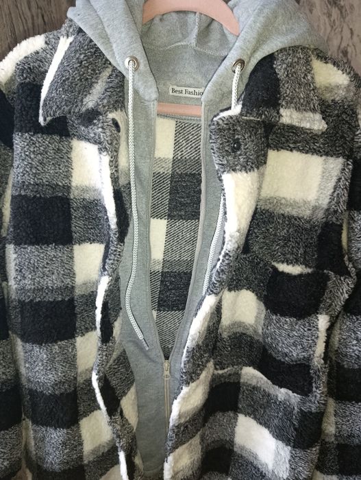 Рубашка на кнопках + вшита кофта з капюшоном