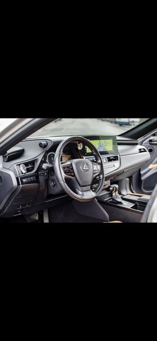 Lexus ES250 Launch Edition