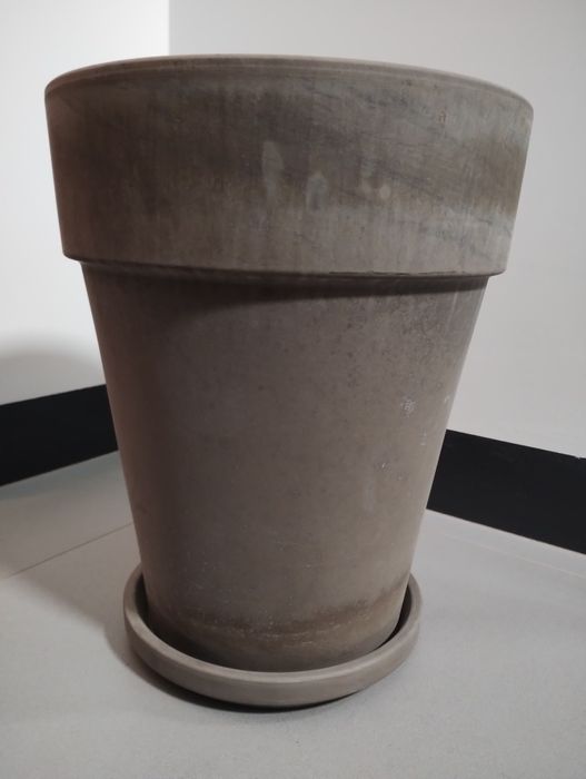 Donice terakotowe bazalt