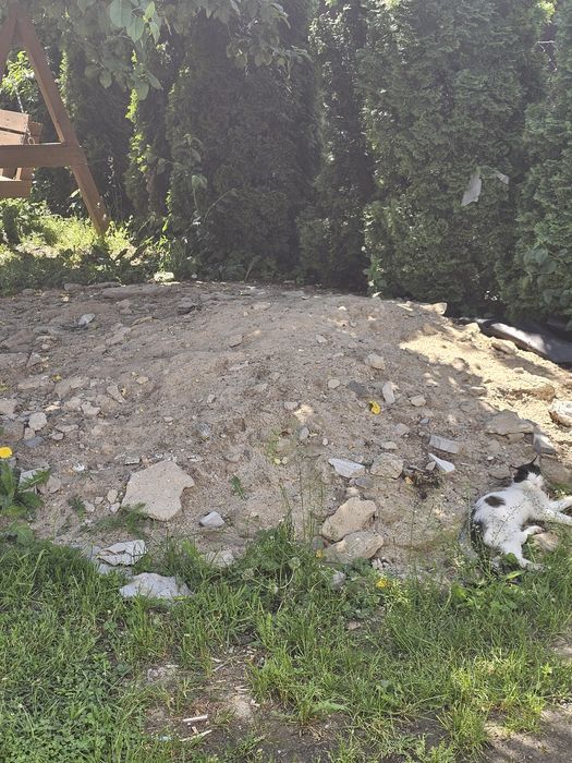 Piach z betonem za darmo na wyrównanie terenu