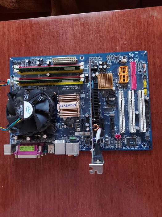 Материнская плата