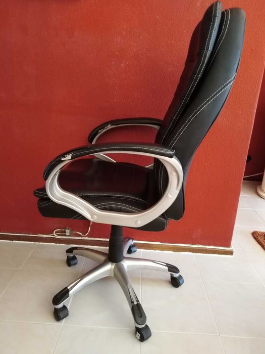 Cadeira de Escritório Negra