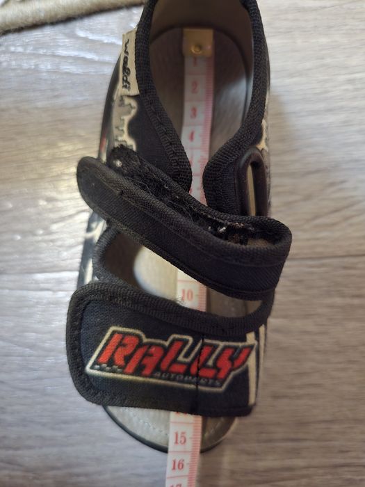 Тапочки для садика босоножки 24 размер