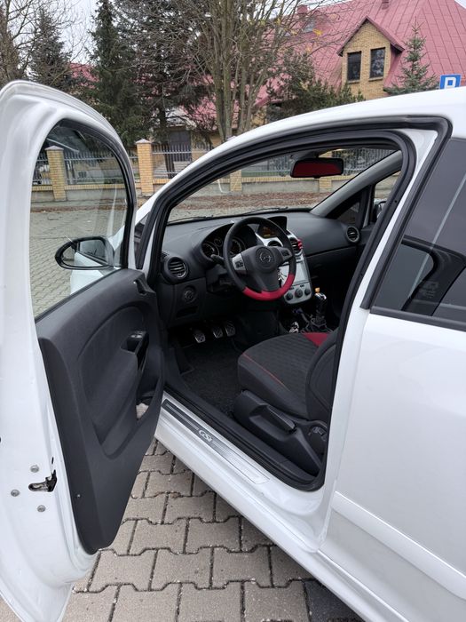 Opel Corsa GSI 1.6 turbo 175koni  2008r Biala perła!