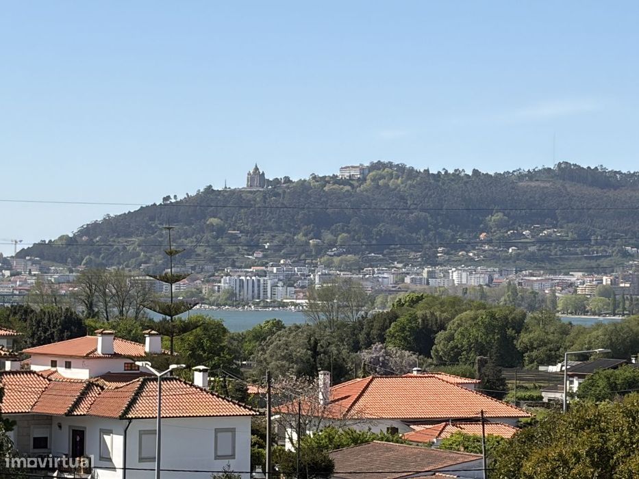 Moderno T3 em Darque com Localização Privilegiada