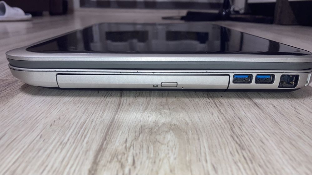 Laptop Dell Inspiron 5520