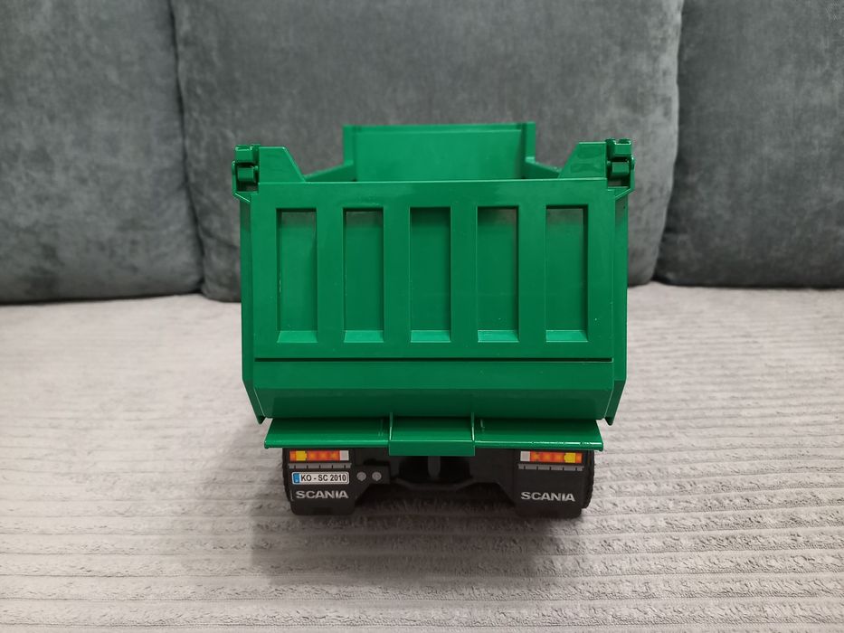 Машинка самоскид Scania від Bruder