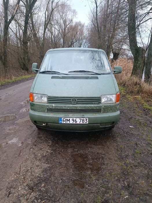 Продам т4 2,5 2000 г.в