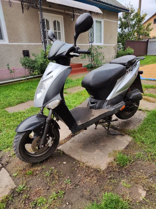 Kymco скутер мопед