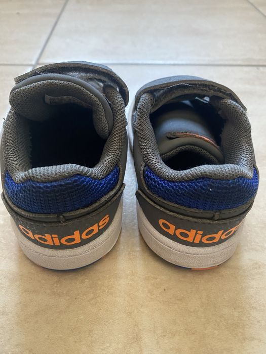 Adidasy dziecięce