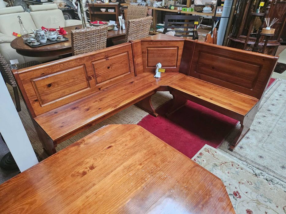 Banco em madeira, de canto com arrumação - óptimo estado geral