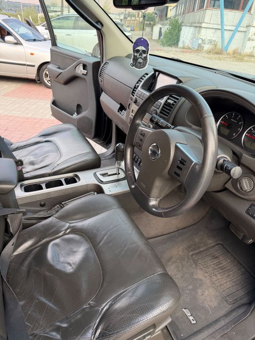 Nissan pathfinder r51