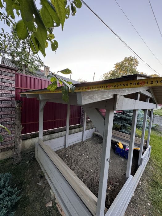 Букова альтанка-пісочниця