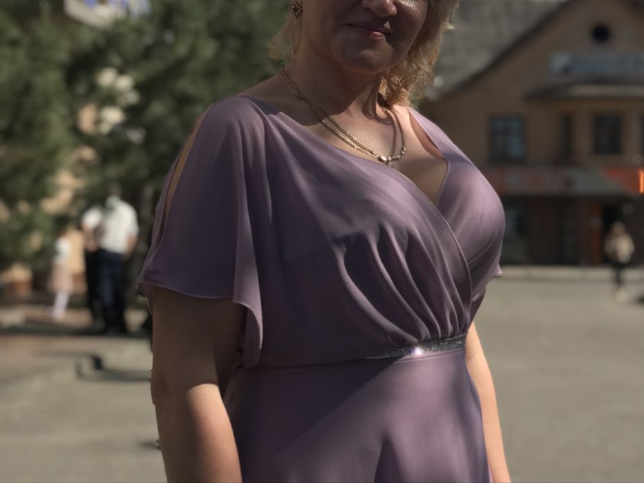 Продам сукню в пол