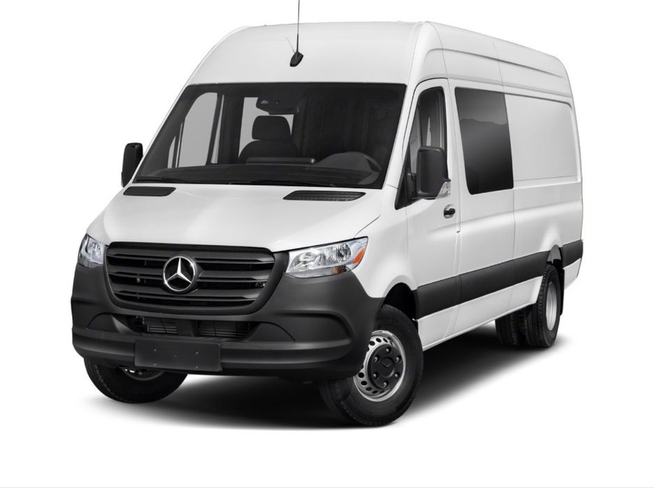 ТОВ з ліцензією на міжнародні перевезення паспжирів бусами (8+1)