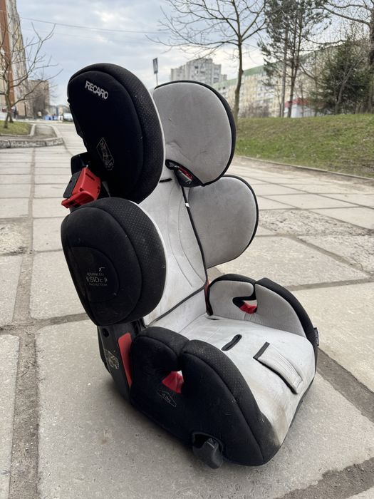 Дитяче автокрісло