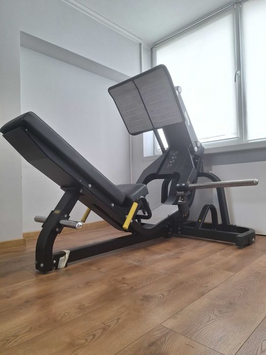 Technogym leg press, maszyna na nogi do wyciskania