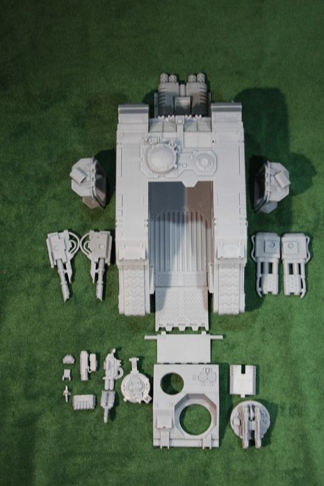 LAND RAIDER - figurka kolekcjonerska