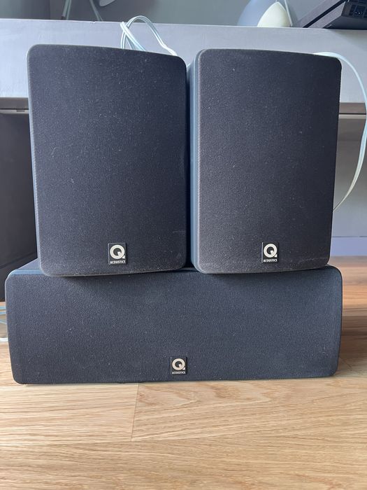 Colunas som Q Acoustics, excelente estado