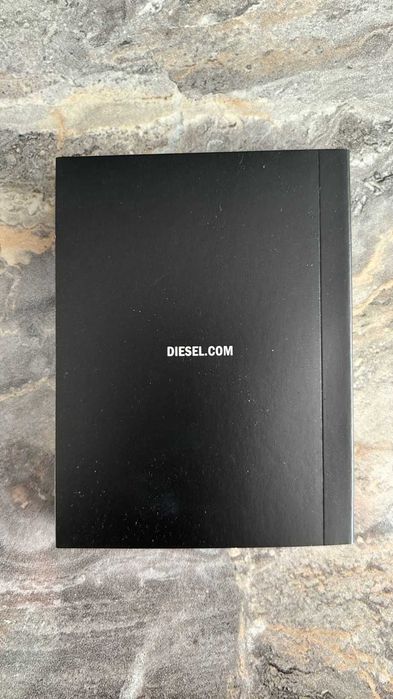 Стильний чоловічий годинник Diesel DZ4180 – надійність і стиль