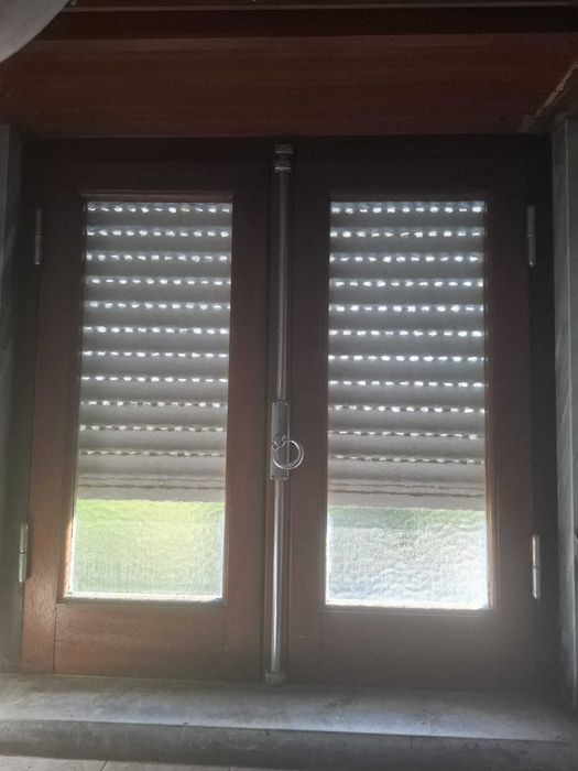 Portas e janelas madeira - Boa Qualidade