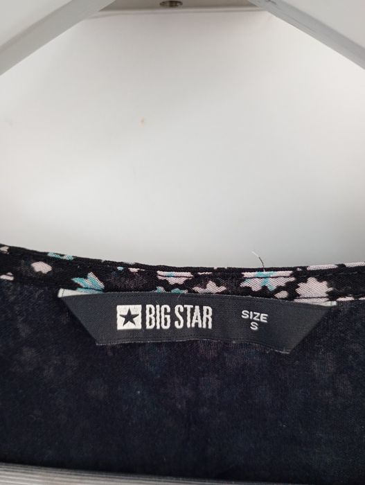 Sukienka w kwiatuszki Big Star rozm. M
