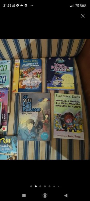 Vários livros para crianças