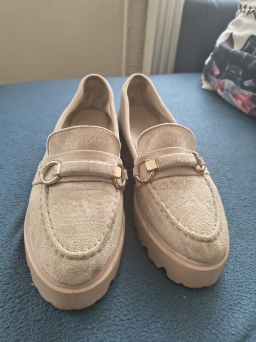 Buty damskie beżowe
