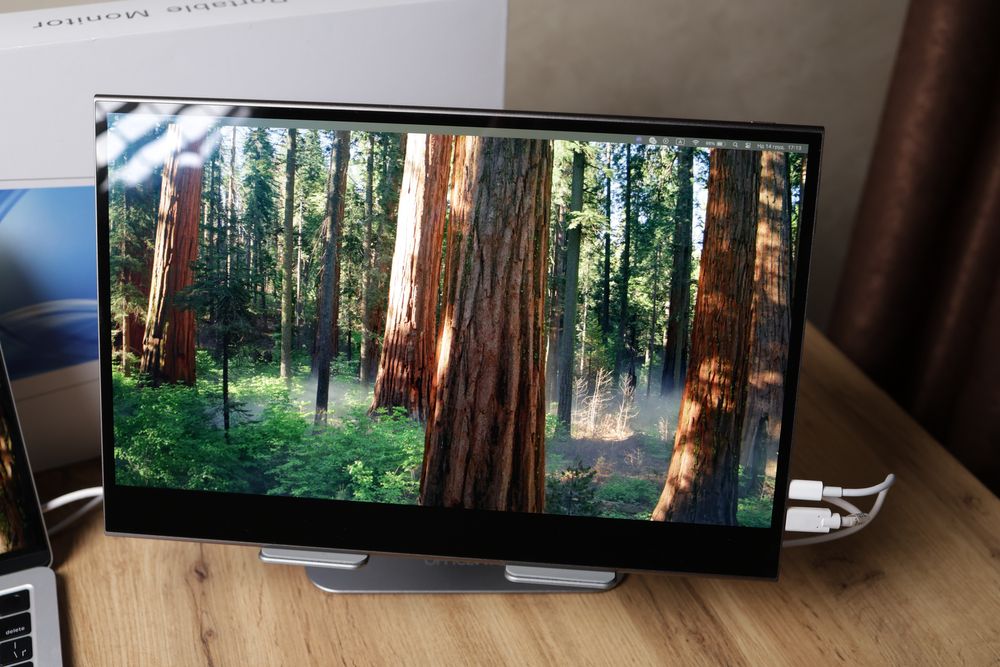 Портативний сенсорний 4K OLED монітор 15.6