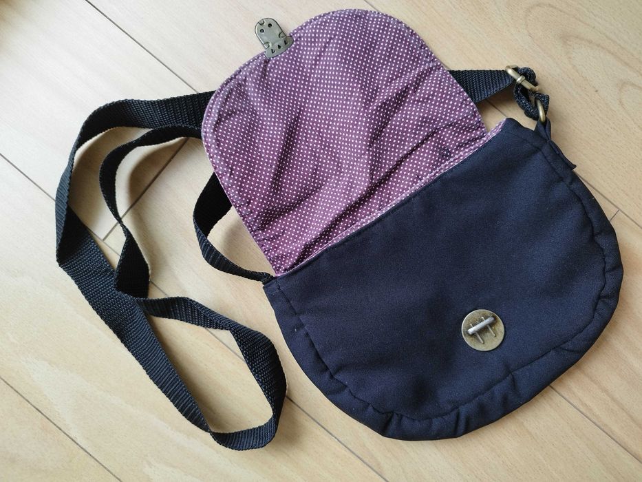 Mala feita à mão - artesanal