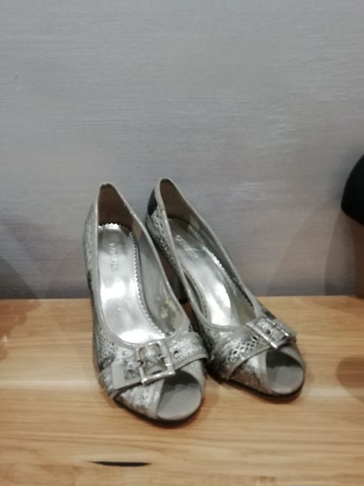 Buty na obcasie szpilki srebrne