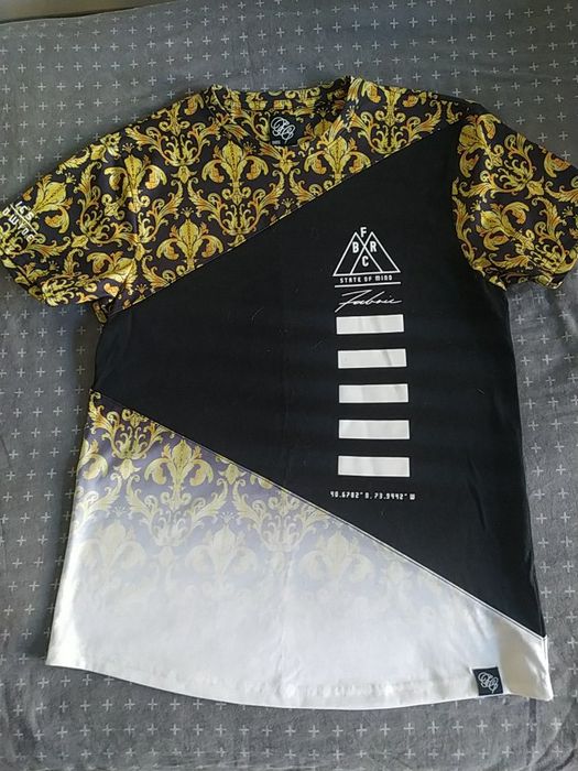 Футболка  размер М.