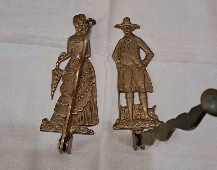 Бронзовый держатель для плечиков.в