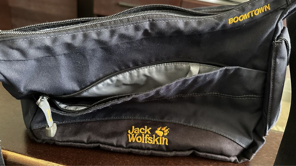 Сумка чоловіча Jack Wolfskin: 500 грн. - Сумки через плече Київ на Olx