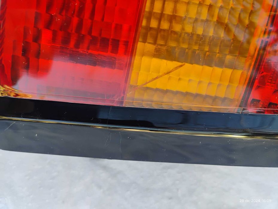 Farolim traseiro Drt  ou Esq Escort cabrio Mk4