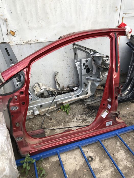 Четверть, крыло versa note