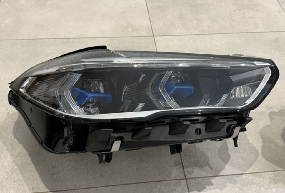 Фары в стиле Laser BMW X5 G05 F95 X6 G06 F96 18-22г оптика лазер