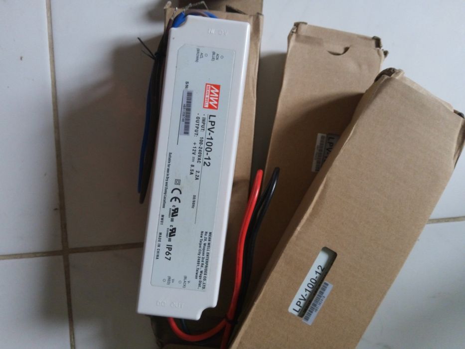 Блок питания герматичний Well LPV100-12