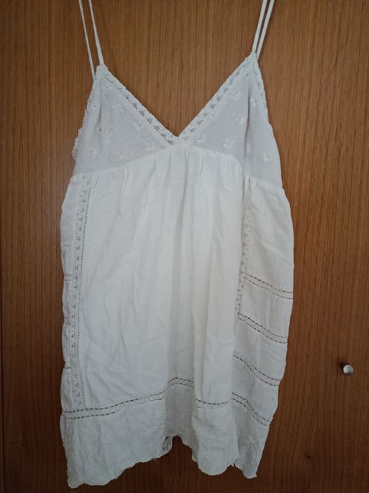 Vestido branco com calção no forro interior