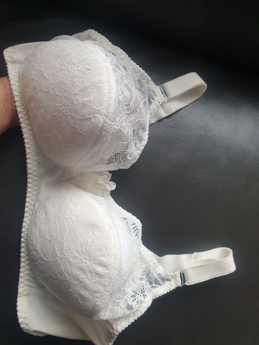 Biustonosz stanik 100 DD kremowy koronka duży