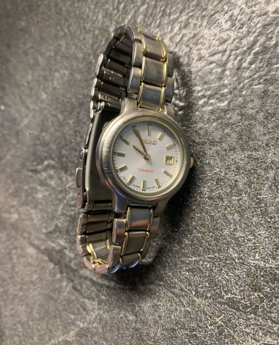 Годинник Seiko Titanium