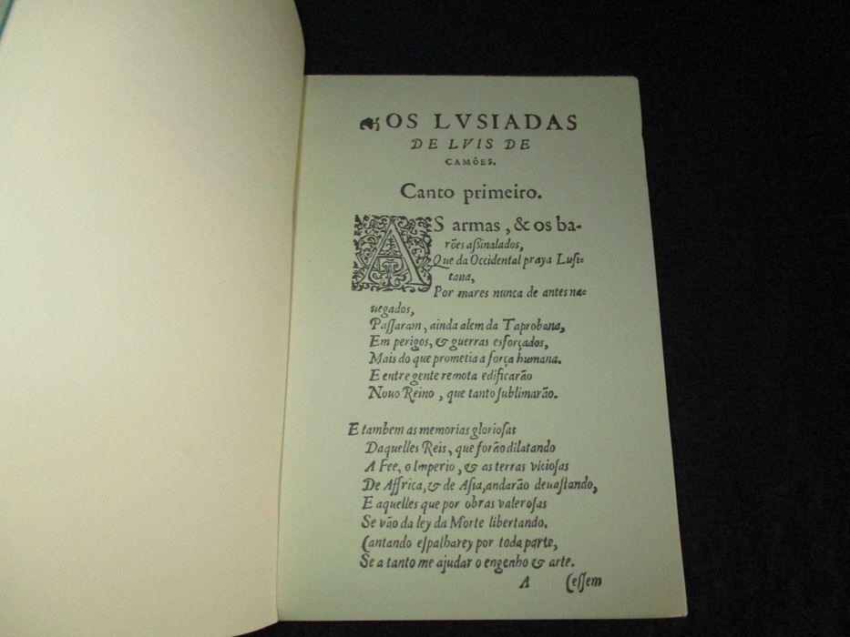 Livro Versos e Alguma Prosa de Luís de Camões