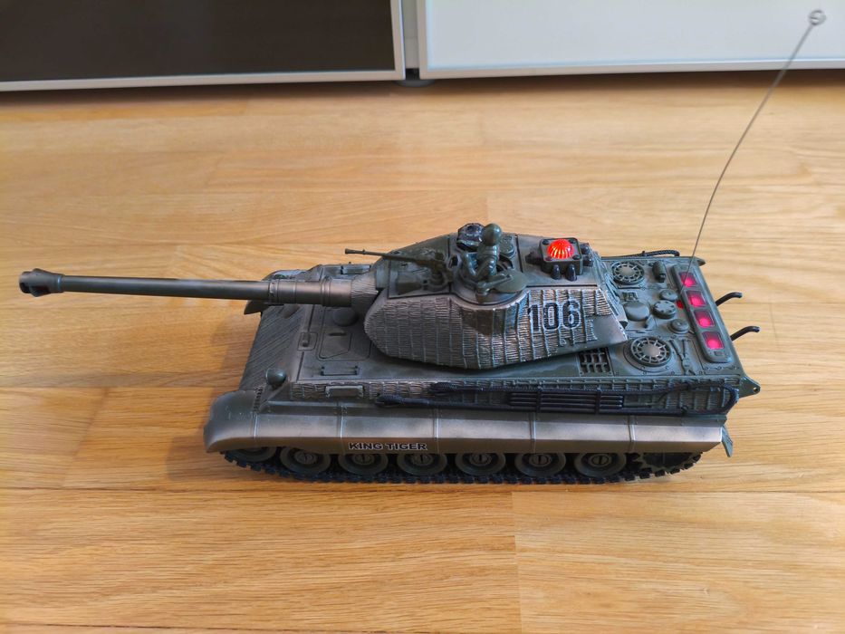 Czołg zdalnie sterowany RC z efektami dźwiękowymi i świetlnymi